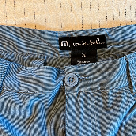 Travis Mathew Golf Shorts 38 - Picture 2 of 4